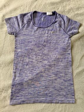 Nike Women’s Purple Short Sleeve Tee